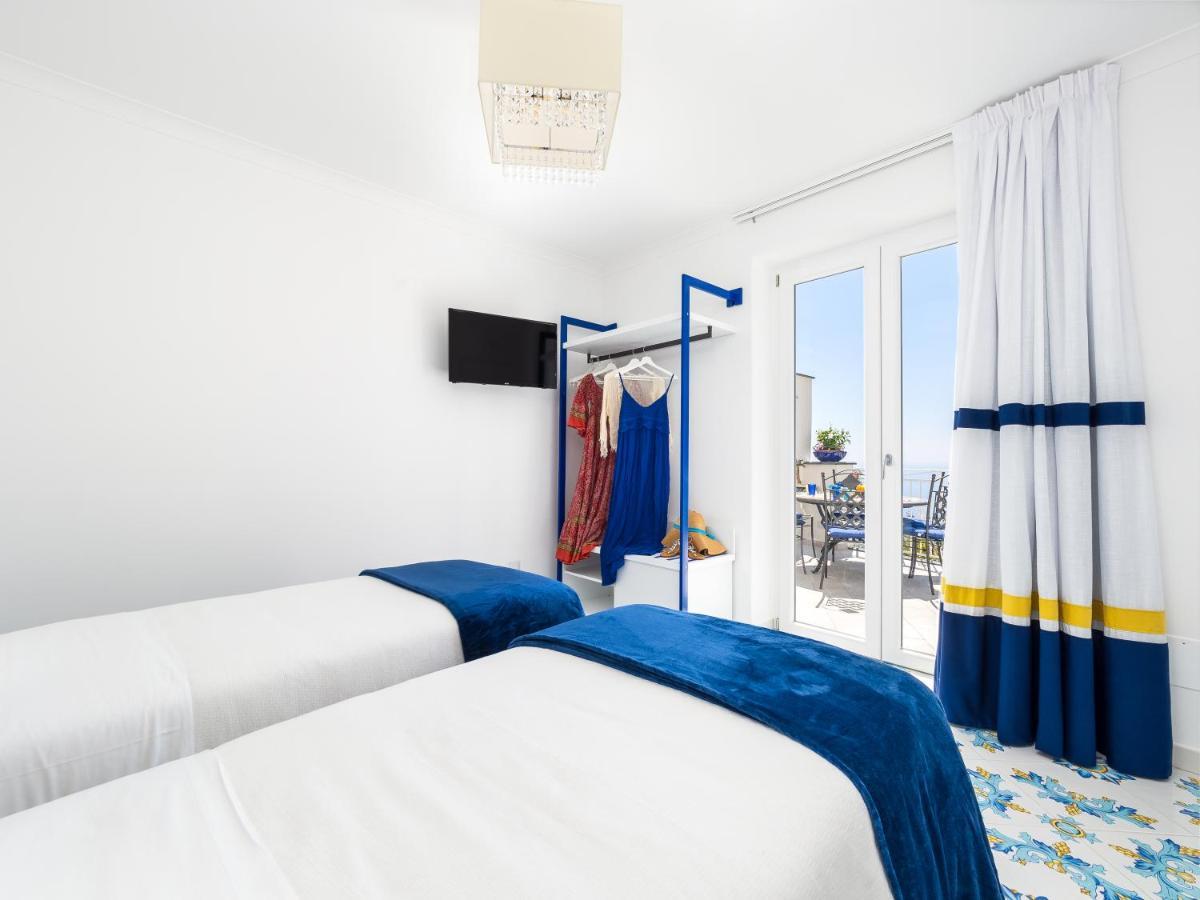 Blue Waves - De Vivo Realty Positano Apartment Bagian luar foto